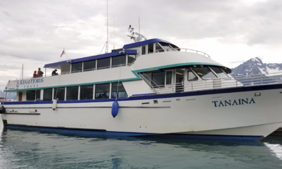 Kenai Fjords tour boat
