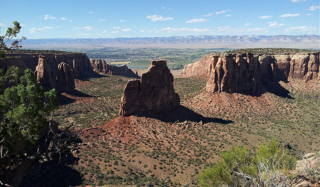 A blue-sky day over Colorado National Monument ... a great time for hiking and exploration