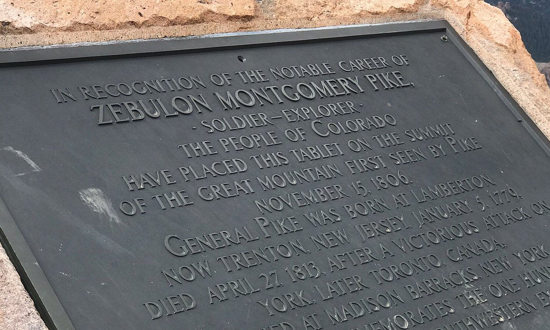 Historic marker about Zebulon Montgomery Pike on Pikes Peak in Colorado