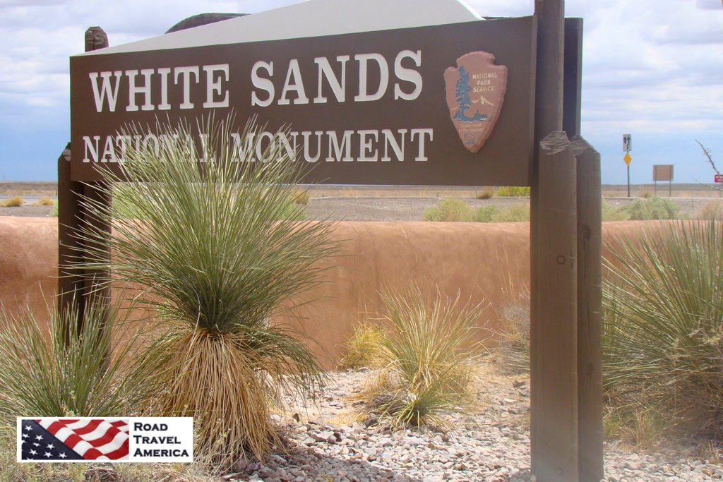 NPS sign at entrance to White Sands National Park in southern New Mexico