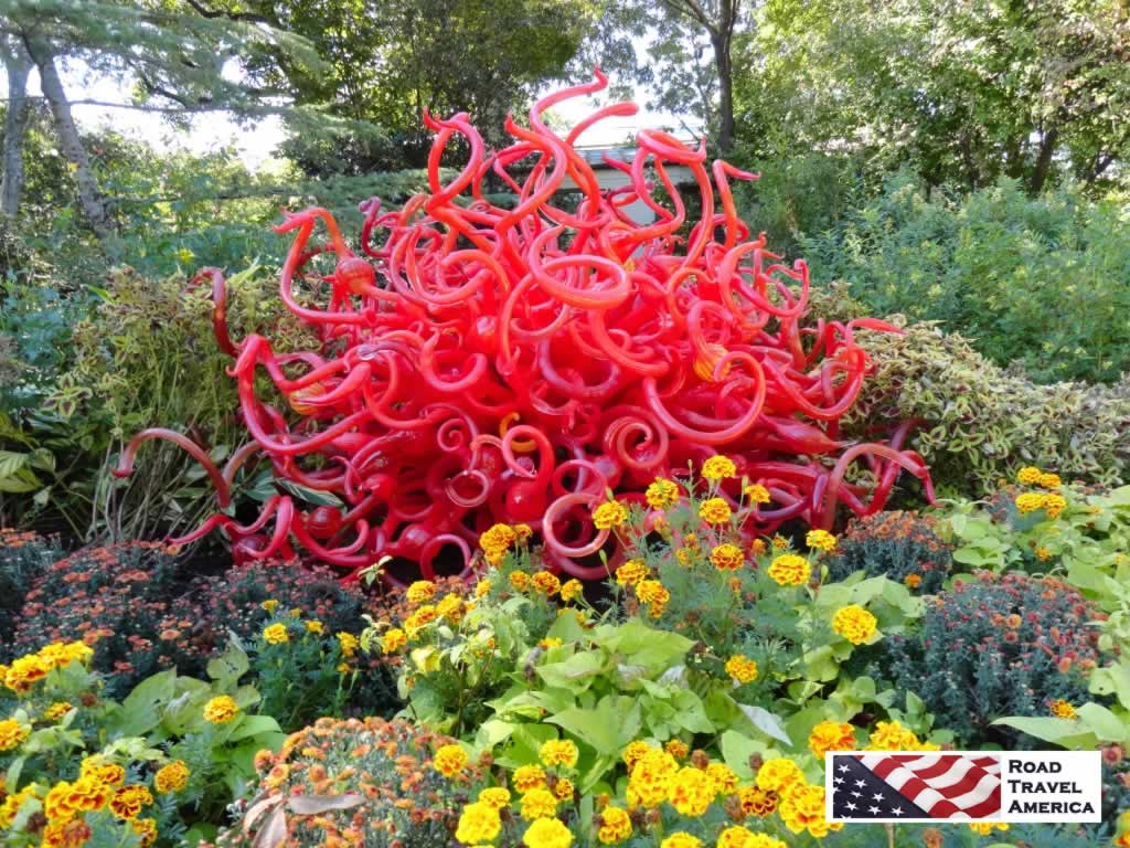 Chihuly garden art at the Dallas Arboretum in 2012