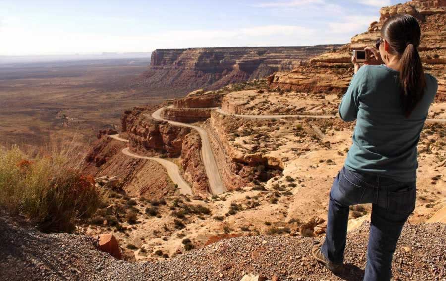 One of the incredible photography moments along the Moki Dugway