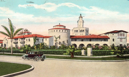 Hotel Rolyat in Pasadena, Florida, near St. Petersburg